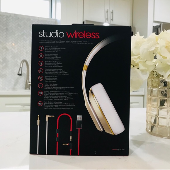 COPY - ✮ Beats Studio Wireless Headphones Gold Edition ✮ NEW